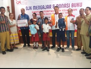 Sambut Natal OJK Gandeng FWO I NTT Gelar Donasi Buku di TTS