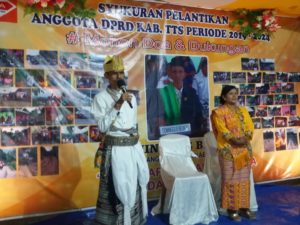 Dominikus Beukliu: Terimakasih OJK dan FWO I NTT atas Donasi Buku di Kampung Beta