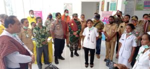 Bupati Malaka Keluarkan SK Kontrak Bagi 10 Tenaga Medis Puskesmas Sarina