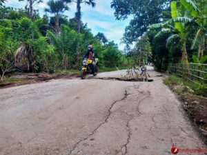 Ruas Jalan Jalan Kabupaten Di Malaka Memprihatinkan