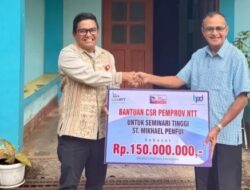 Dirum Bank NTT Serahkan Dana CSR Kepada Seminari Tinggi St Mikael Penfui